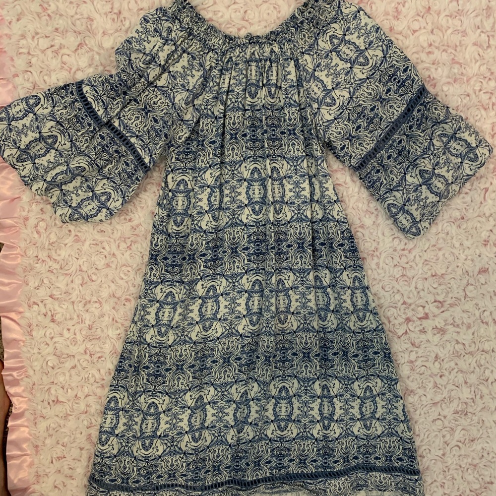 Bundle of 4 girls dresses size 6!!!
